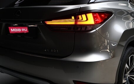 Lexus RX IV рестайлинг, 2019 год, 4 800 000 рублей, 12 фотография
