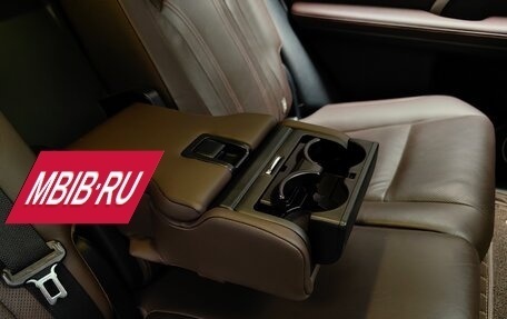 Lexus RX IV рестайлинг, 2019 год, 4 800 000 рублей, 21 фотография