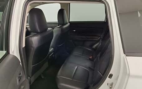 Mitsubishi Outlander III рестайлинг 3, 2018 год, 1 915 000 рублей, 12 фотография