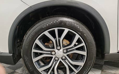 Mitsubishi Outlander III рестайлинг 3, 2018 год, 1 915 000 рублей, 18 фотография