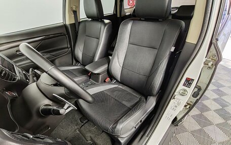 Mitsubishi Outlander III рестайлинг 3, 2018 год, 1 915 000 рублей, 22 фотография