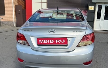 Hyundai Solaris II рестайлинг, 2011 год, 580 000 рублей, 4 фотография