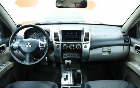 Mitsubishi Pajero Sport II рестайлинг, 2012 год, 1 390 000 рублей, 12 фотография