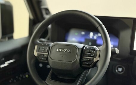 Toyota Land Cruiser Prado, 2024 год, 10 200 000 рублей, 17 фотография