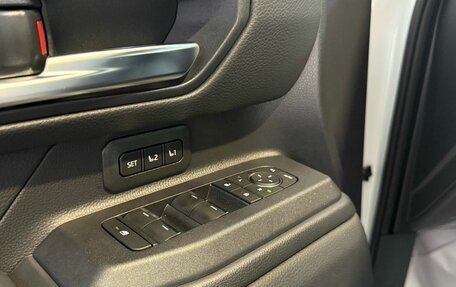 Toyota Land Cruiser Prado, 2024 год, 10 200 000 рублей, 21 фотография