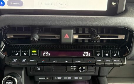 Toyota Land Cruiser Prado, 2024 год, 10 200 000 рублей, 24 фотография