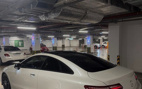 Mercedes-Benz E-Класс, 2018 год, 5 300 000 рублей, 5 фотография