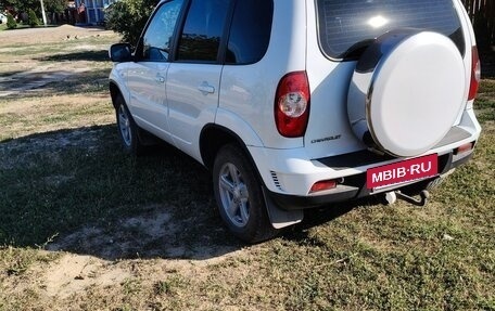 Chevrolet Niva I рестайлинг, 2014 год, 750 000 рублей, 3 фотография