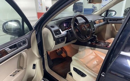 Volkswagen Touareg III, 2011 год, 2 200 000 рублей, 8 фотография