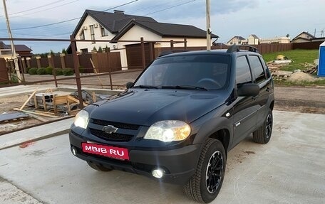 Chevrolet Niva I рестайлинг, 2011 год, 440 000 рублей, 2 фотография