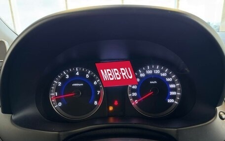 Hyundai Solaris II рестайлинг, 2011 год, 830 000 рублей, 11 фотография