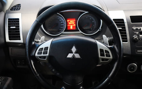 Mitsubishi Outlander III рестайлинг 3, 2008 год, 999 000 рублей, 13 фотография
