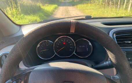 Renault Logan II, 2015 год, 650 000 рублей, 11 фотография