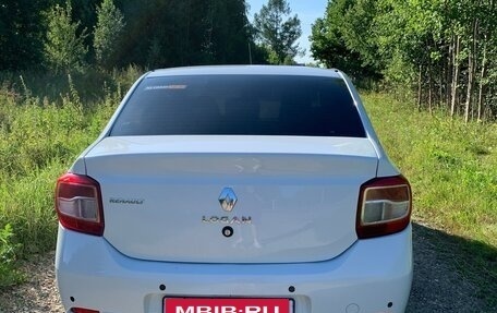 Renault Logan II, 2015 год, 650 000 рублей, 5 фотография