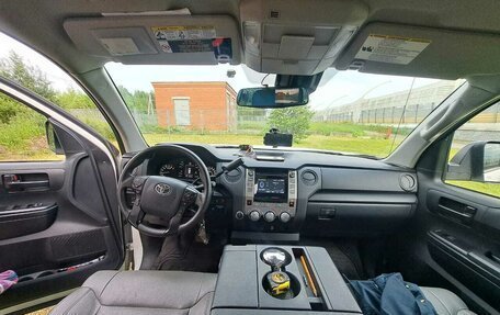 Toyota Tundra II, 2019 год, 6 100 000 рублей, 6 фотография