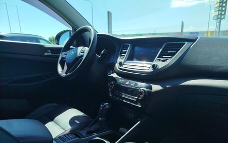 Hyundai Tucson III, 2018 год, 1 820 000 рублей, 12 фотография