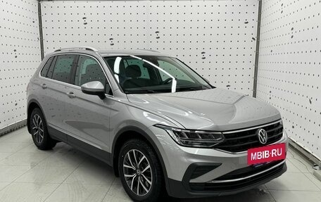 Volkswagen Tiguan II, 2020 год, 4 380 000 рублей, 3 фотография