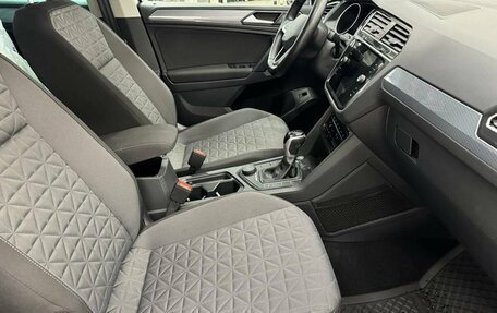 Volkswagen Tiguan II, 2020 год, 4 380 000 рублей, 10 фотография