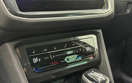 Volkswagen Tiguan II, 2020 год, 4 380 000 рублей, 18 фотография