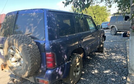 Nissan Patrol, 1998 год, 300 000 рублей, 3 фотография