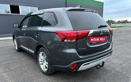 Mitsubishi Outlander III рестайлинг 3, 2019 год, 2 400 000 рублей, 3 фотография