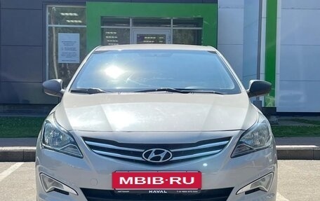 Hyundai Solaris II рестайлинг, 2015 год, 770 000 рублей, 2 фотография