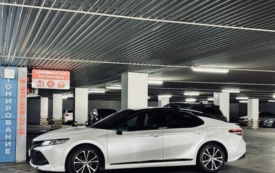 Toyota Camry, 2020 год, 3 000 000 рублей, 1 фотография