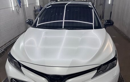 Toyota Camry, 2020 год, 3 000 000 рублей, 2 фотография