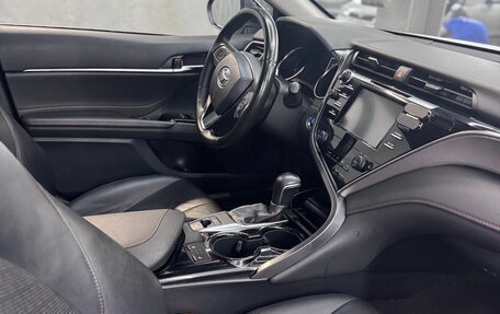 Toyota Camry, 2020 год, 3 000 000 рублей, 11 фотография