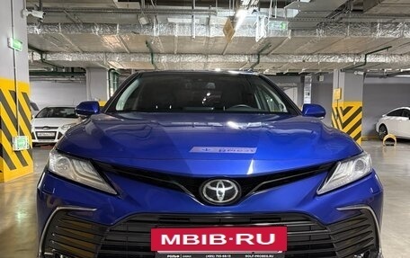 Toyota Camry, 2021 год, 3 150 000 рублей, 5 фотография