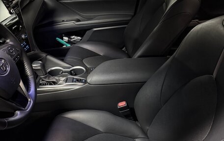Toyota Camry, 2021 год, 3 150 000 рублей, 20 фотография