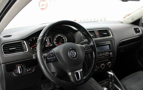 Volkswagen Jetta VI, 2012 год, 995 000 рублей, 7 фотография