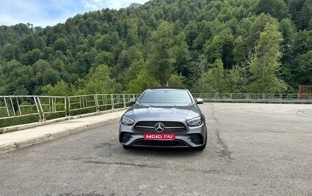 Mercedes-Benz E-Класс, 2021 год, 5 500 000 рублей, 1 фотография