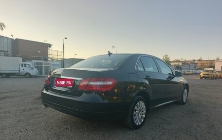 Mercedes-Benz E-Класс, 2011 год, 1 400 000 рублей, 4 фотография