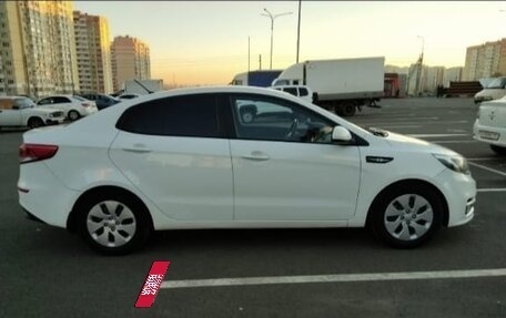 KIA Rio III рестайлинг, 2015 год, 870 000 рублей, 3 фотография