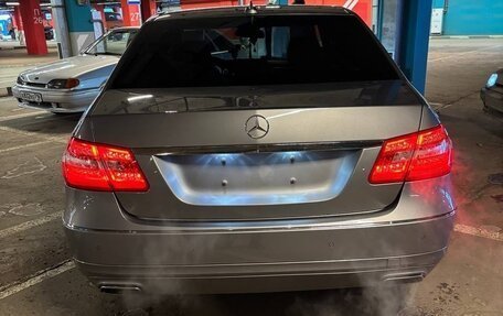 Mercedes-Benz E-Класс, 2012 год, 1 870 000 рублей, 6 фотография