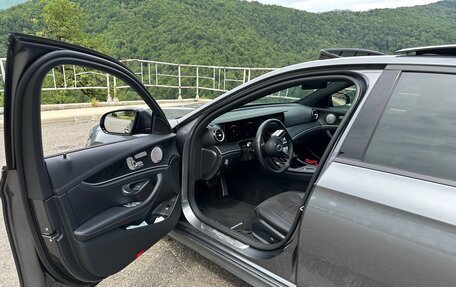 Mercedes-Benz E-Класс, 2021 год, 5 500 000 рублей, 8 фотография