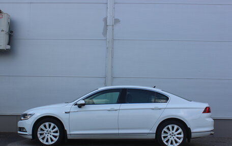 Volkswagen Passat B8 рестайлинг, 2016 год, 1 895 000 рублей, 6 фотография