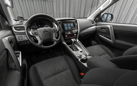 Mitsubishi Pajero Sport III рестайлинг, 2022 год, 4 150 000 рублей, 9 фотография