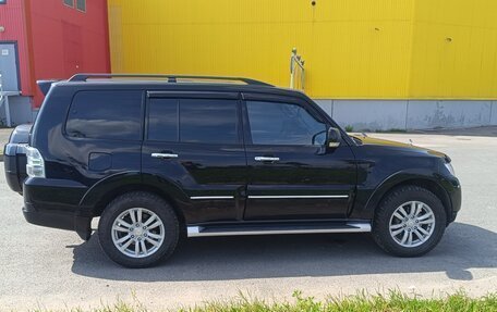 Mitsubishi Pajero IV, 2019 год, 4 450 000 рублей, 6 фотография