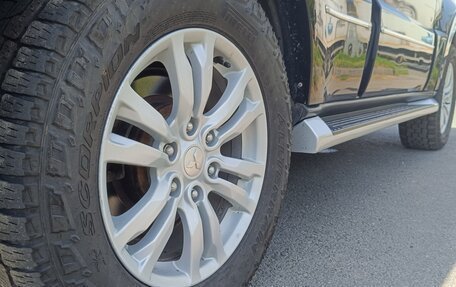 Mitsubishi Pajero IV, 2019 год, 4 450 000 рублей, 12 фотография