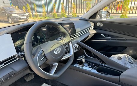 Hyundai Elantra, 2025 год, 1 999 000 рублей, 10 фотография