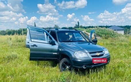 Chevrolet Niva I рестайлинг, 2014 год, 570 000 рублей, 4 фотография