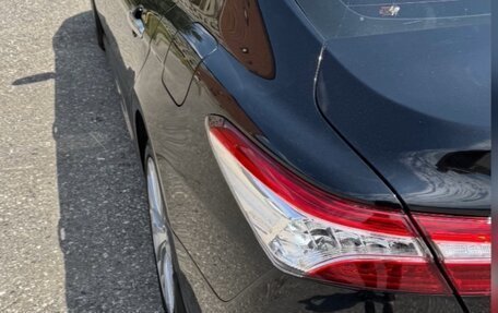 Toyota Camry, 2021 год, 2 350 000 рублей, 2 фотография