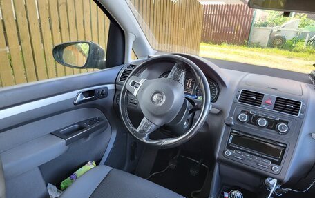 Volkswagen Touran III, 2012 год, 895 000 рублей, 7 фотография