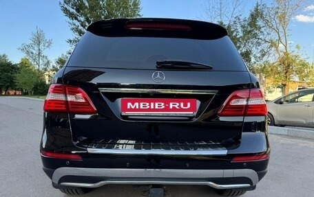 Mercedes-Benz M-Класс, 2012 год, 2 500 000 рублей, 2 фотография