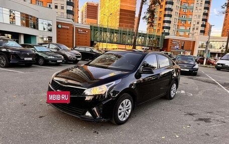 KIA Rio IV, 2020 год, 1 630 000 рублей, 8 фотография