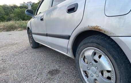 Mitsubishi Carisma I, 2002 год, 150 000 рублей, 10 фотография