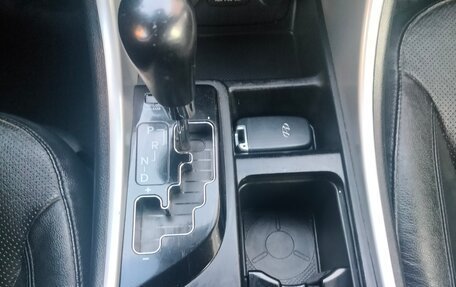 Hyundai Sonata VI, 2011 год, 1 050 000 рублей, 16 фотография