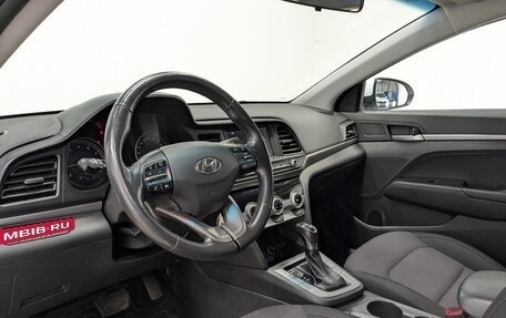 Hyundai Elantra VI рестайлинг, 2019 год, 1 615 000 рублей, 6 фотография